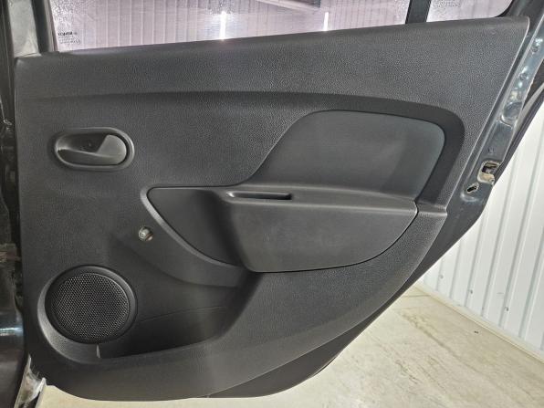 Renault Logan II с пробегом 2018 года, цена 590 000 рублей, 165378 км, седан, Автокод Объявления