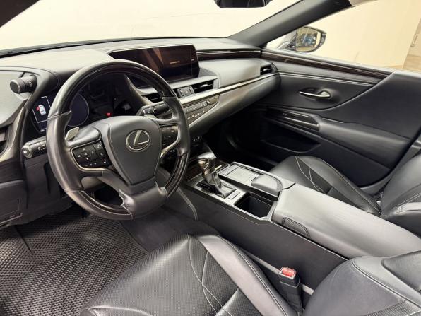 Lexus ES VII с пробегом 2018 года, цена 3 801 000 рублей, 109280 км, седан, Автокод Объявления