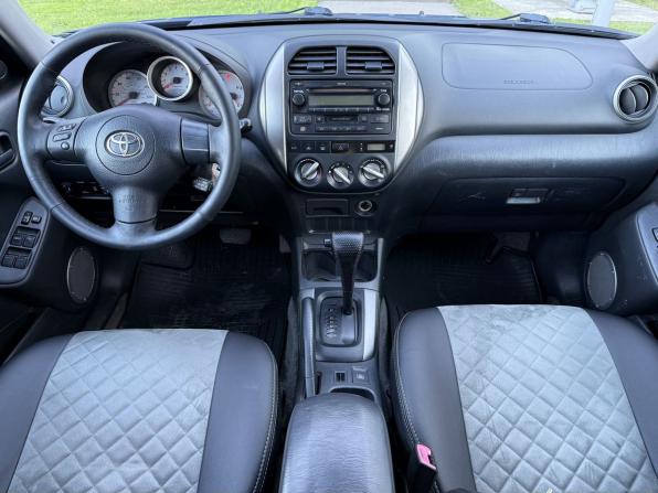 Toyota RAV4 II (XA20) Рестайлинг с пробегом 2003 года, цена 629 000 рублей, 263130 км, внедорожник, Автокод Объявления
