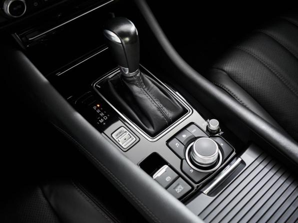 Mazda 6 III (GJ) Рестайлинг 2 с пробегом 2020 года, цена 2 710 000 рублей, 97200 км, седан, Автокод Объявления