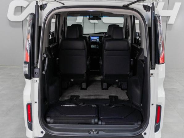 Honda Stepwgn V с пробегом 2017 года, цена 2 359 000 рублей, 77281 км, минивэн, Автокод Объявления