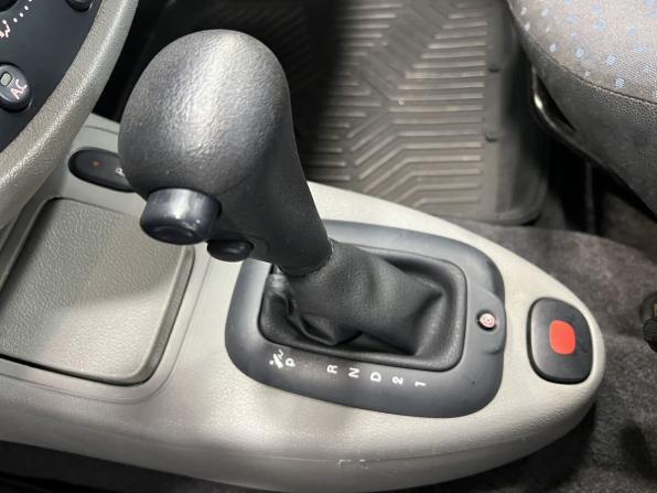 Renault Symbol I Рестайлинг с пробегом 2005 года, цена 116 000 рублей, 250000 км, седан, Автокод Объявления
