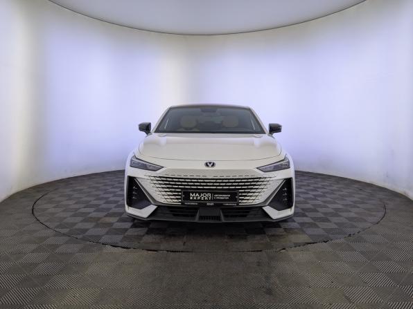 Changan UNI-V I с пробегом 2023 года, цена 2 100 000 рублей, 49815 км, лифтбек, Автокод Объявления