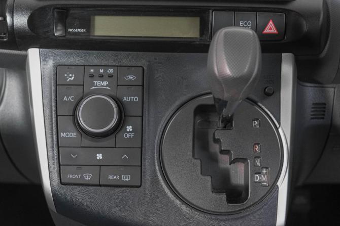 Toyota Wish II с пробегом 2009 года, цена 1 299 000 рублей, 115000 км, минивэн, Автокод Объявления