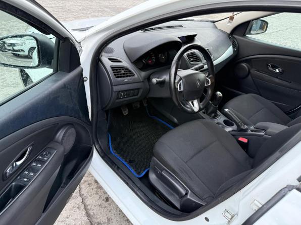 Renault Fluence I с пробегом 2012 года, цена 400 000 рублей, 400000 км, седан, Автокод Объявления