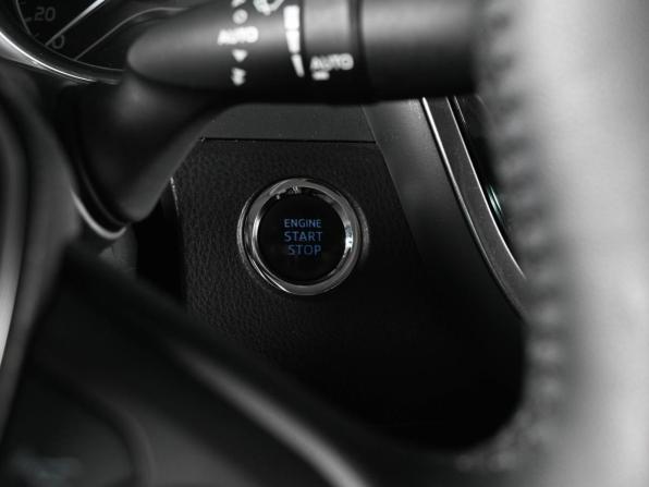 Toyota Camry VIII (XV70) с пробегом 2020 года, цена 2 569 000 рублей, 230058 км, седан, Автокод Объявления