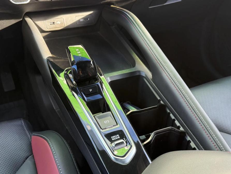 Geely Coolray I Рестайлинг Курган  - изображение 18