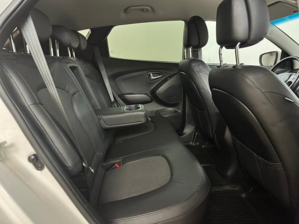 Hyundai ix35 I Рестайлинг с пробегом 2013 года, цена 1 400 000 рублей, 221028 км, внедорожник, Автокод Объявления