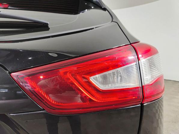 Nissan Qashqai II с пробегом 2017 года, цена 1 380 000 рублей, 116102 км, внедорожник, Автокод Объявления