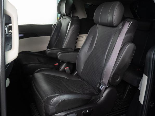 Kia Carnival IV с пробегом 2022 года, цена 4 899 000 рублей, 77169 км, минивэн, Автокод Объявления