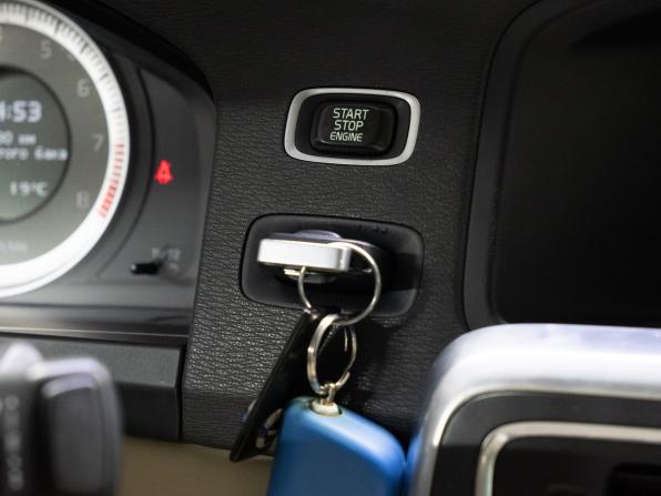 Volvo S60 II с пробегом 2011 года, цена 1 080 000 рублей, 193129 км, седан, Автокод Объявления