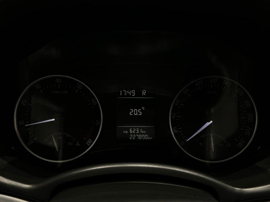 Skoda Octavia II (A5) Рестайлинг Санкт-Петербург  - изображение 12