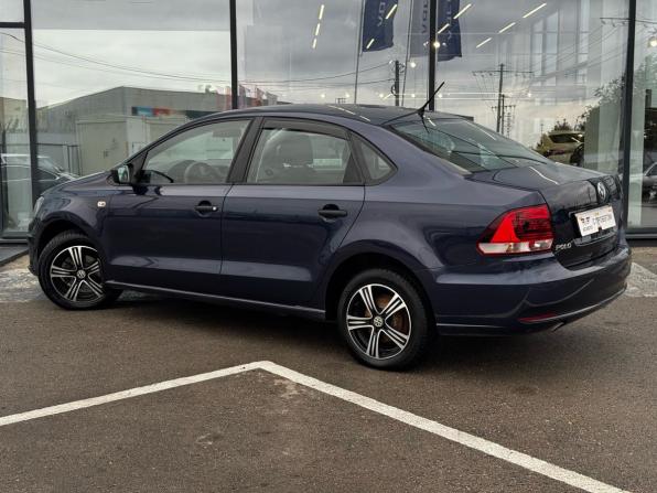 Volkswagen Polo V с пробегом 2015 года, цена 570 000 рублей, 180000 км, седан, Автокод Объявления