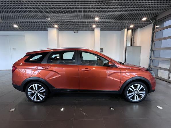Lada (ВАЗ) Vesta I с пробегом 2018 года, цена 1 065 000 рублей, 131724 км, универсал, Автокод Объявления