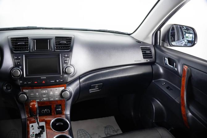 Toyota Highlander II (XU40) с пробегом 2011 года, цена 1 999 000 рублей, 298500 км, внедорожник, Автокод Объявления