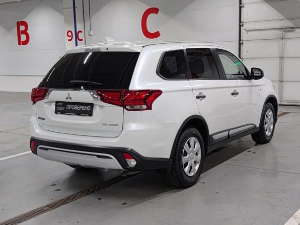 Mitsubishi Outlander III Рестайлинг 3 с пробегом 2018 года, цена 1 649 000 рублей, 195001 км, внедорожник, Автокод Объявления