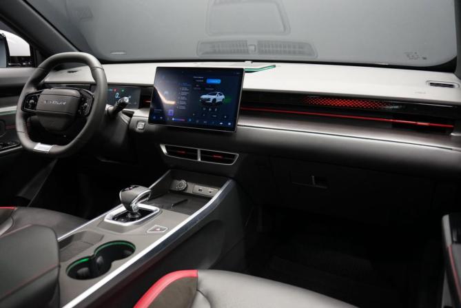 JETOUR DASHING I с пробегом 2023 года, цена 2 270 000 рублей, 34777 км, внедорожник, Автокод Объявления