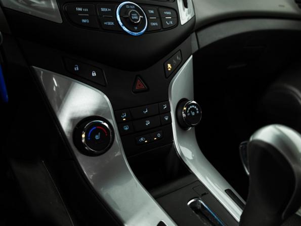 Chevrolet Cruze I Рестайлинг с пробегом 2014 года, цена 819 700 рублей, 128304 км, седан, Автокод Объявления