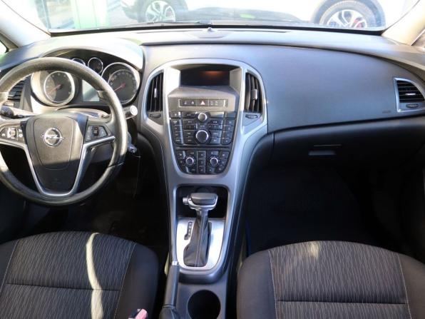 Opel Astra J Рестайлинг с пробегом 2013 года, цена 449 000 рублей, 222000 км, седан, Автокод Объявления