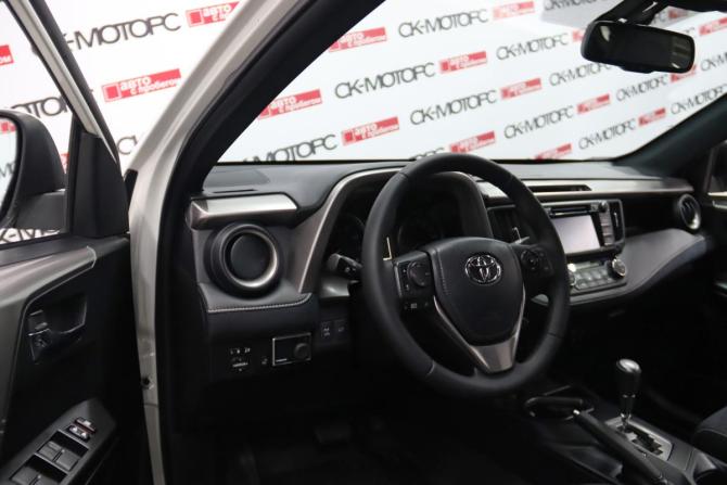 Toyota RAV4 IV (XA40) Рестайлинг с пробегом 2016 года, цена 2 695 950 рублей, 63777 км, внедорожник, Автокод Объявления