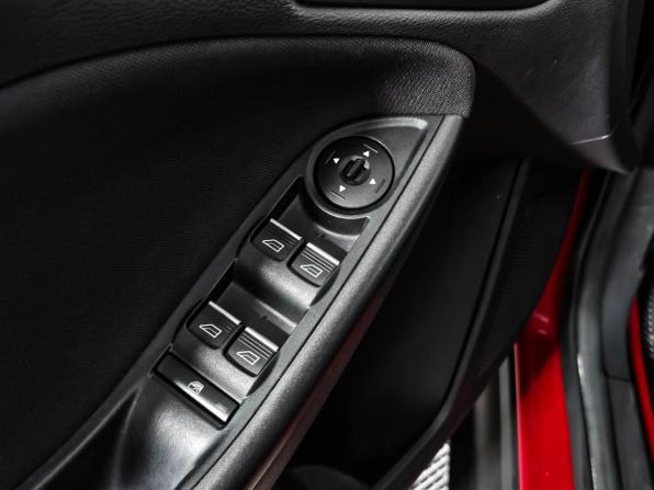 Ford Focus III Рестайлинг с пробегом 2016 года, цена 1 190 000 рублей, 86000 км, хэтчбек, Автокод Объявления