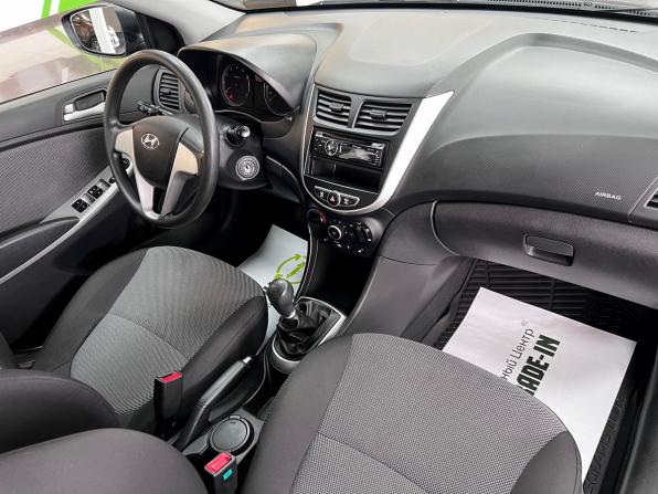 Hyundai Solaris I с пробегом 2013 года, цена 1 075 000 рублей, 72952 км, седан, Автокод Объявления