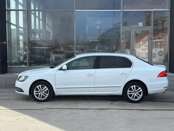 Skoda Superb II Рестайлинг с пробегом 2014 года, цена 800 000 рублей, 219153 км, лифтбек, Автокод Объявления