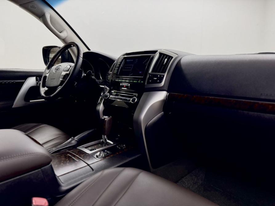 Toyota Land Cruiser 200 Series Рестайлинг 1 Вологда  - изображение 12
