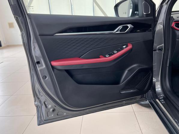 Geely Coolray I Рестайлинг с пробегом 2024 года, цена 1 980 000 рублей, 13678 км, внедорожник, Автокод Объявления