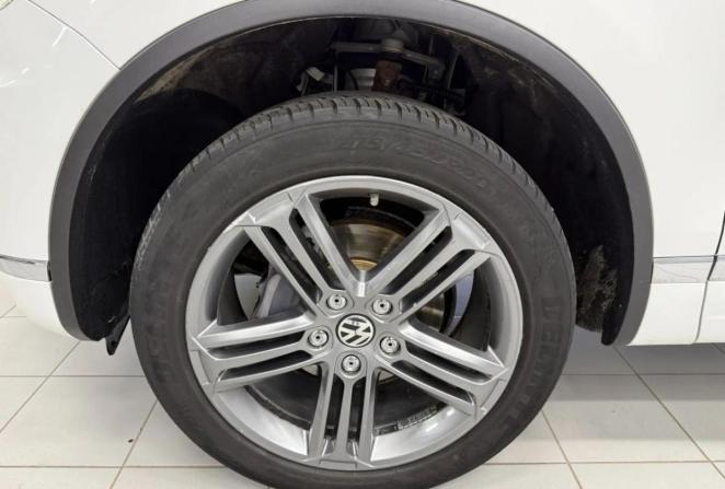 Volkswagen Touareg II Рестайлинг с пробегом 2017 года, цена 3 280 000 рублей, 233454 км, внедорожник, Автокод Объявления