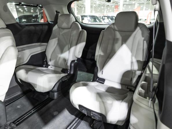Kia Carnival IV с пробегом 2021 года, цена 4 459 455 рублей, 50000 км, минивэн, Автокод Объявления