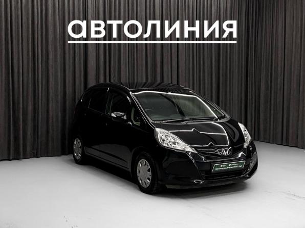 Honda Fit II с пробегом 2013 года, цена 849 000 рублей, 129000 км, хэтчбек, Автокод Объявления