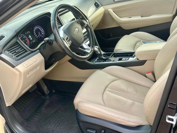 Hyundai Sonata VII (LF) Рестайлинг с пробегом 2017 года, цена 1 699 000 рублей, 130800 км, седан, Автокод Объявления