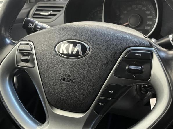 Kia Rio III Рестайлинг с пробегом 2017 года, цена 1 004 000 рублей, 166870 км, седан, Автокод Объявления