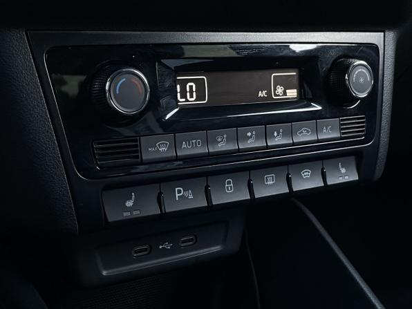 Volkswagen Polo VI с пробегом 2021 года, цена 1 630 000 рублей, 91201 км, лифтбек, Автокод Объявления