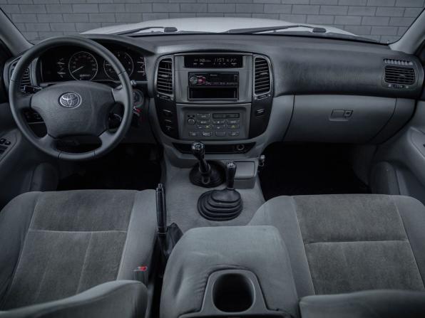 Toyota Land Cruiser 100 Series Рестайлинг 2 с пробегом 2007 года, цена 2 280 000 рублей, 544518 км, внедорожник, Автокод Объявления