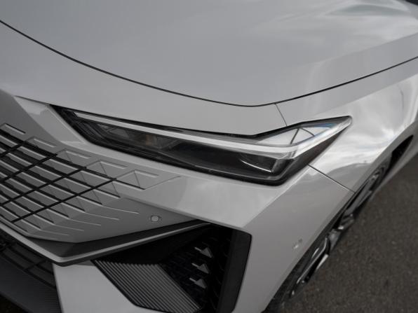 Changan UNI-V I с пробегом 2023 года, цена 2 185 000 рублей, 37124 км, лифтбек, Автокод Объявления