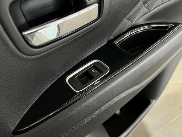 Mitsubishi Outlander III Рестайлинг 3 с пробегом 2022 года, цена 2 500 000 рублей, 59257 км, внедорожник, Автокод Объявления