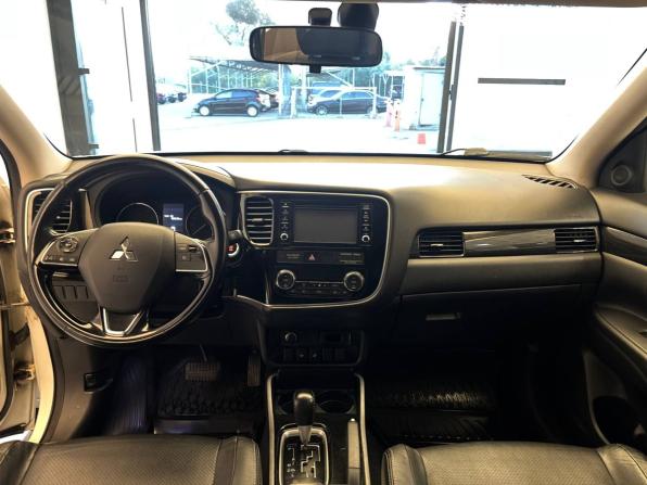 Mitsubishi Outlander III Рестайлинг 2 с пробегом 2017 года, цена 1 621 000 рублей, 203983 км, внедорожник, Автокод Объявления