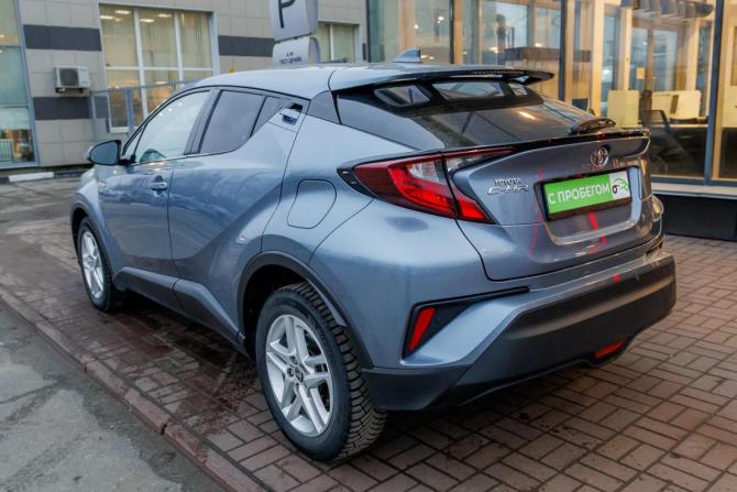 Toyota C-HR I Рестайлинг с пробегом 2020 года, цена 2 615 000 рублей, 42000 км, внедорожник, Автокод Объявления