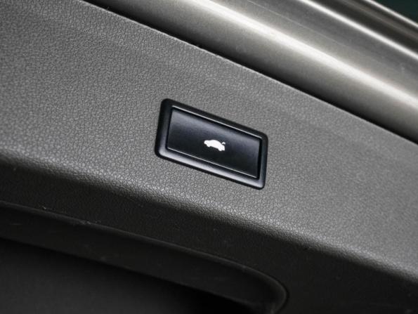 Audi Q5 I (8R) с пробегом 2010 года, цена 1 395 000 рублей, 207892 км, внедорожник, Автокод Объявления