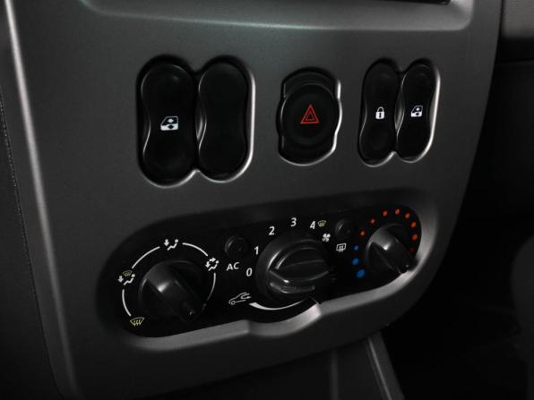Renault Sandero I с пробегом 2012 года, цена 579 000 рублей, 280863 км, хэтчбек, Автокод Объявления