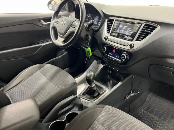 Hyundai Solaris II с пробегом 2019 года, цена 1 179 000 рублей, 145000 км, седан, Автокод Объявления