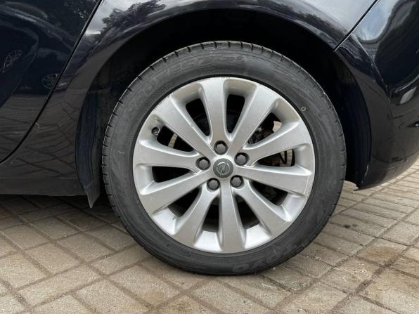 Opel Astra J с пробегом 2010 года, цена 700 000 рублей, 175297 км, хэтчбек, Автокод Объявления