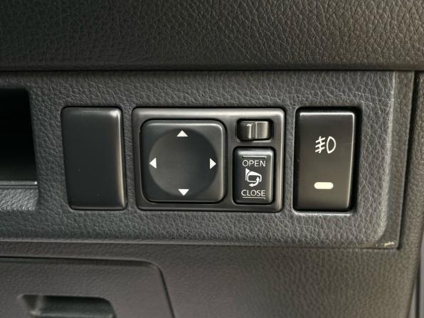 Nissan Tiida I с пробегом 2009 года, цена 680 000 рублей, 183490 км, хэтчбек, Автокод Объявления