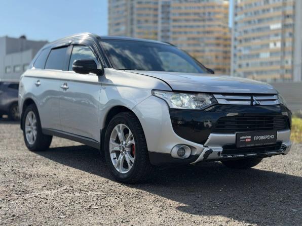 Mitsubishi Outlander III с пробегом 2013 года, цена 1 315 000 рублей, 261292 км, внедорожник, Автокод Объявления