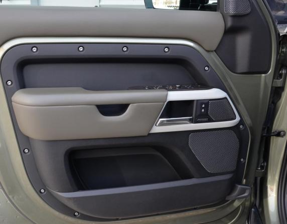 Land Rover Defender II с пробегом 2020 года, цена 6 190 000 рублей, 90370 км, внедорожник, Автокод Объявления