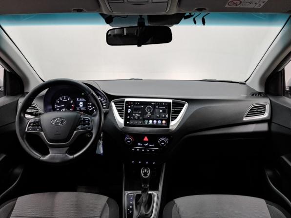 Hyundai Solaris II с пробегом 2019 года, цена 1 315 000 рублей, 130757 км, седан, Автокод Объявления