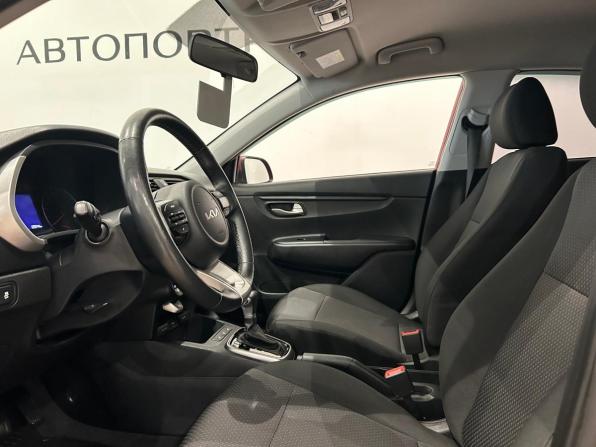 Kia Rio IV Рестайлинг с пробегом 2021 года, цена 1 599 000 рублей, 68735 км, седан, Автокод Объявления