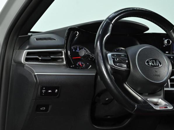 Kia K5 III с пробегом 2021 года, цена 2 549 000 рублей, 50000 км, седан, Автокод Объявления